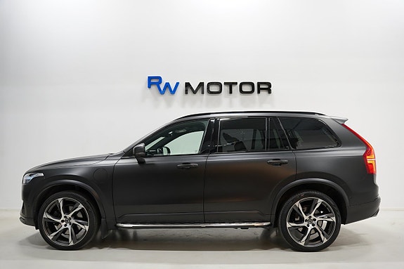 Volvo XC90 4 of 30