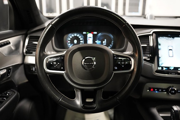 Volvo XC90 15 of 30