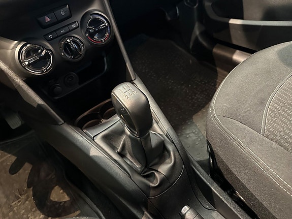 Peugeot 208 18 of 24