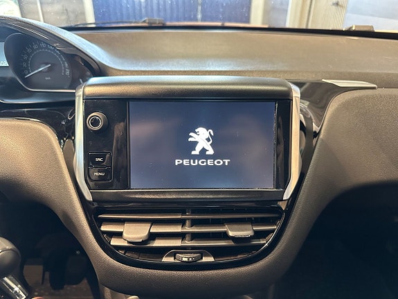 Peugeot 208 16 of 24