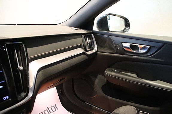 Volvo V60 11 of 21