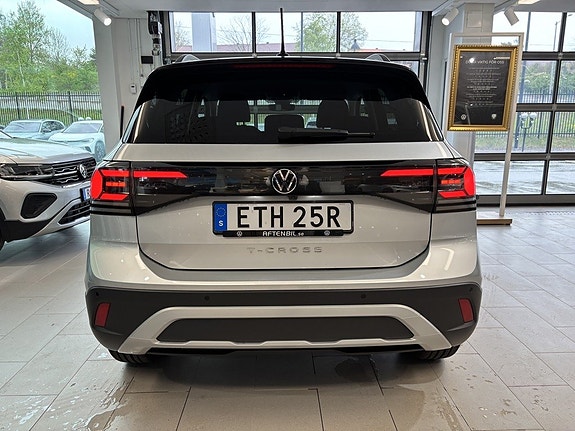 Volkswagen T-Cross 8 of 19
