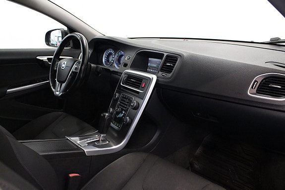 Volvo S60 11 of 25