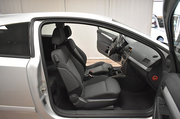 Opel Astra 13 of 20