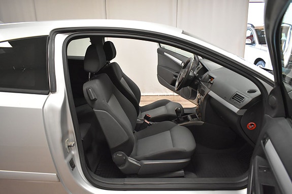 Opel Astra 12 of 20