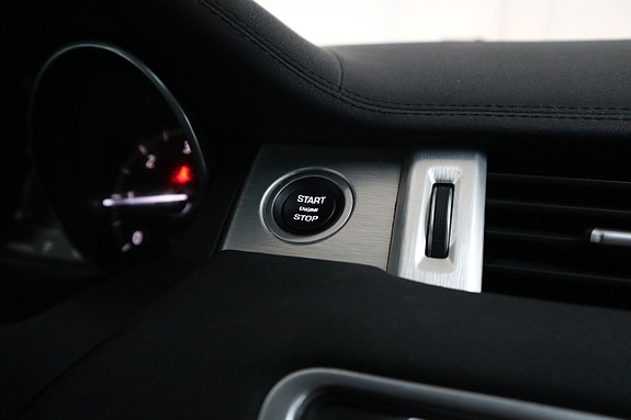 Land Rover Range Rover Evoque 14 of 26