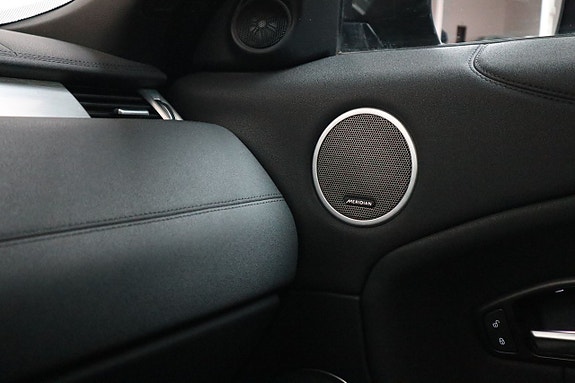 Land Rover Range Rover Evoque 22 of 26