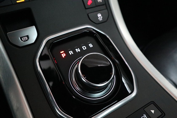 Land Rover Range Rover Evoque 16 of 26