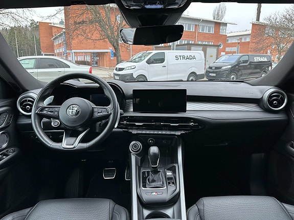Alfa Romeo Tonale 14 of 19