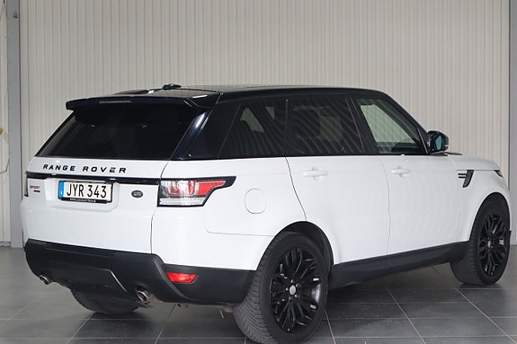 Land Rover Range Rover Sport 16 of 24