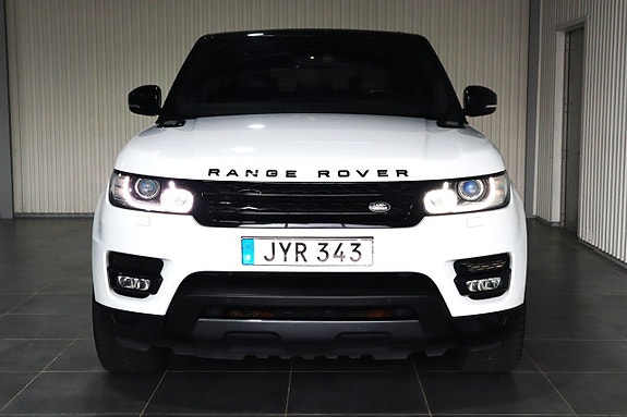 Land Rover Range Rover Sport 17 of 24