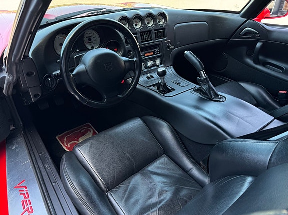 Dodge Viper 8 of 15