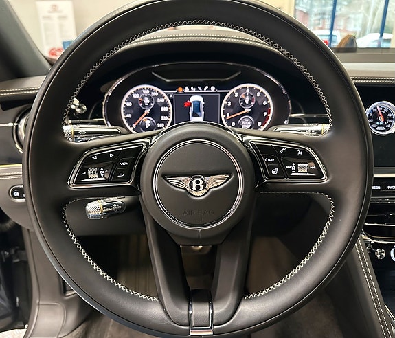 Bentley Flying Spur 21 of 21