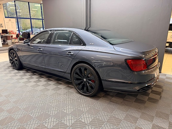 Bentley Flying Spur 8 of 21