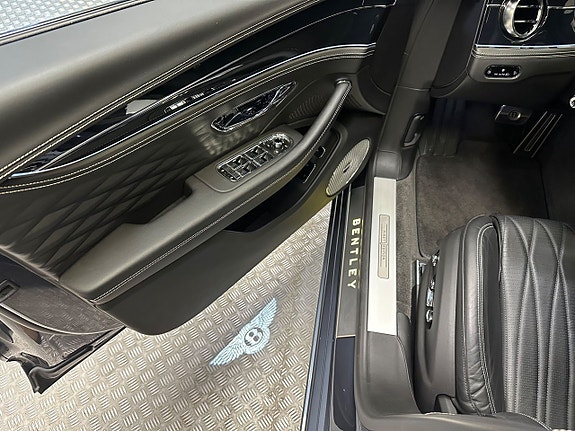 Bentley Flying Spur 13 of 21