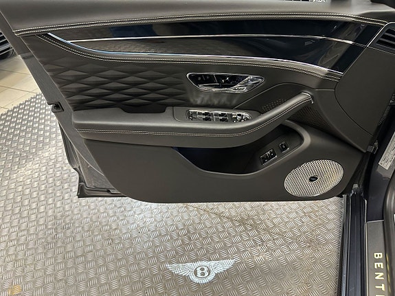 Bentley Flying Spur 14 of 21