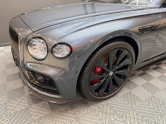 Bentley Flying Spur 4 of 5