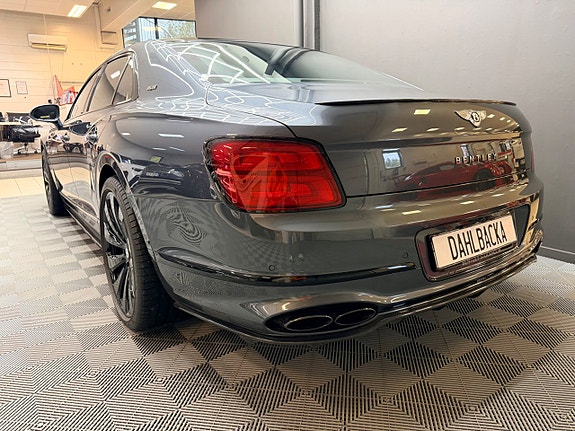 Bentley Flying Spur 6 of 21
