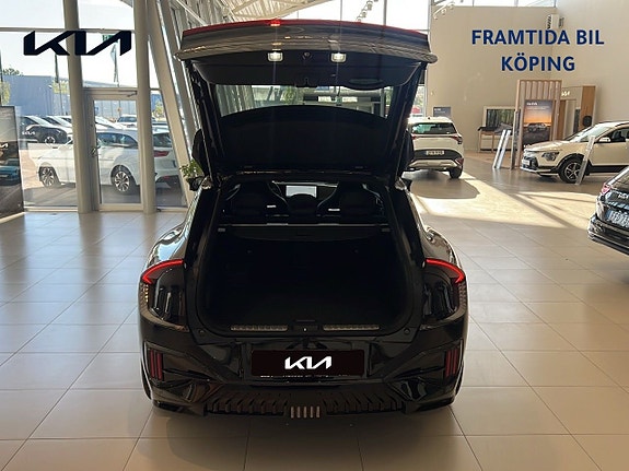 Kia EV6 14 of 17