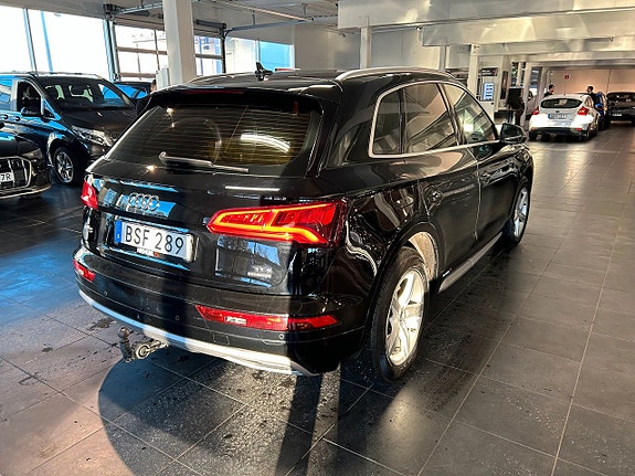 Audi Q5 8 of 19