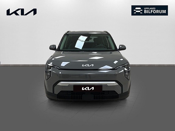 Kia EV3 2 of 5