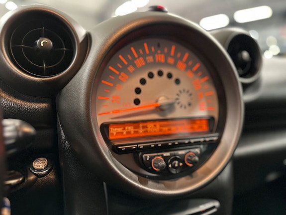 MINI Countryman Cooper D 17 of 26