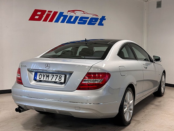 Mercedes-Benz C180 3 of 5