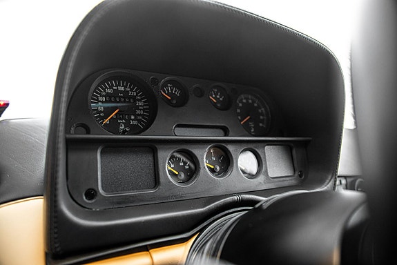 Lamborghini Diablo 23 of 30
