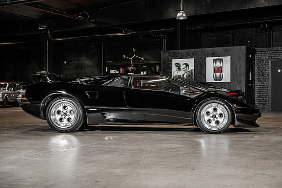 Lamborghini Diablo 9 of 30