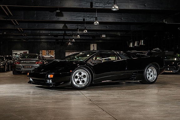 Lamborghini Diablo 5 of 30