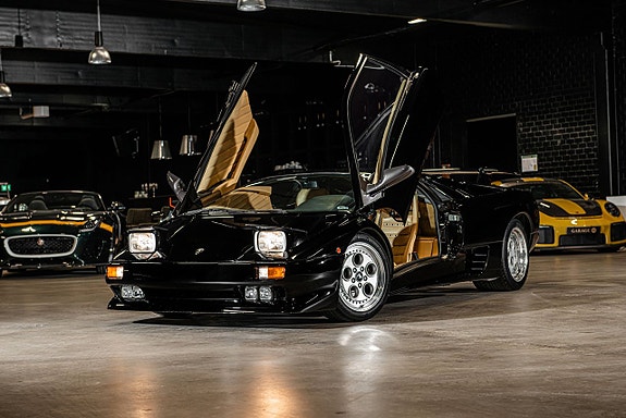 Lamborghini Diablo 2 of 30
