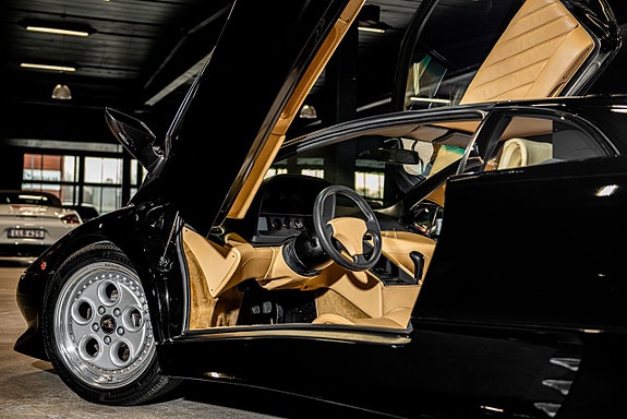 Lamborghini Diablo 11 of 30