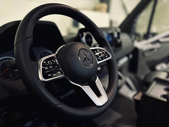 Mercedes-Benz Sprinter 319 19 of 25