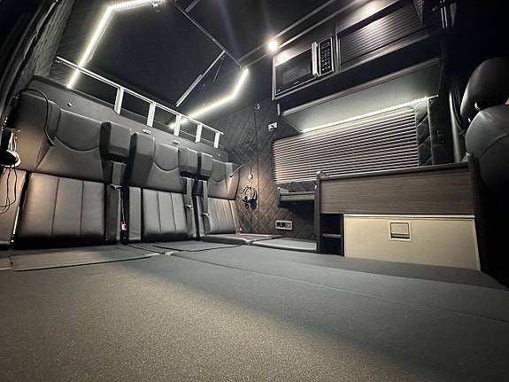 Mercedes-Benz Sprinter 319 17 of 25