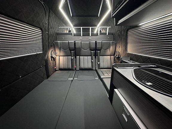 Mercedes-Benz Sprinter 319 16 of 25