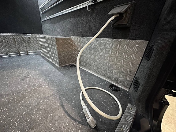 Mercedes-Benz Sprinter 319 24 of 25
