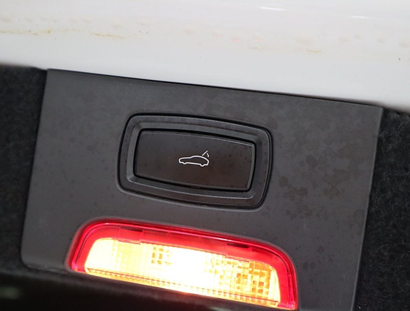Porsche Cayenne 21 of 23