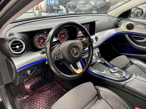 Mercedes-Benz E250 9 of 21