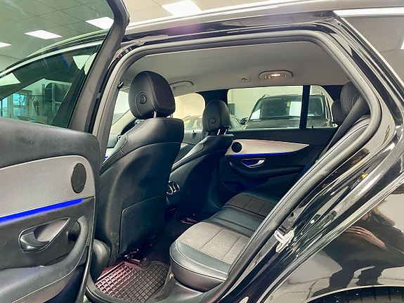 Mercedes-Benz E250 17 of 21