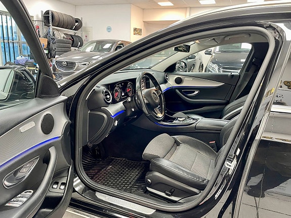 Mercedes-Benz E250 18 of 21