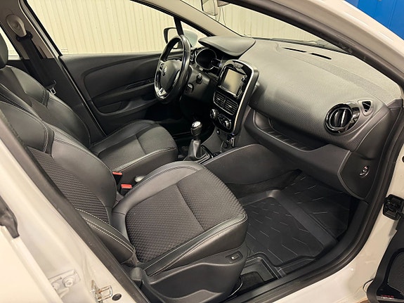 Renault Clio 9 of 22
