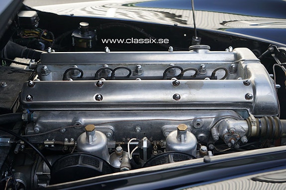 Jaguar XK120 6 of 9
