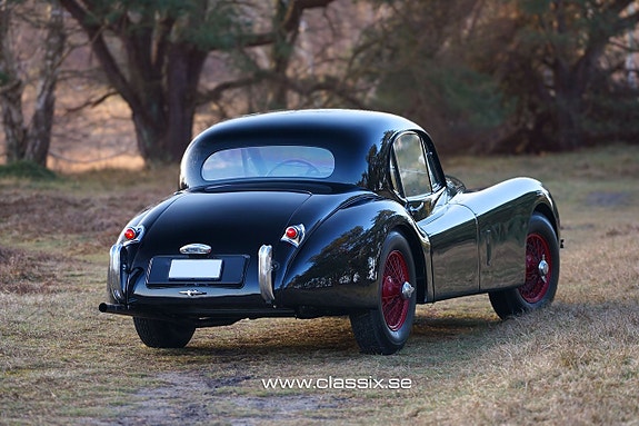 Jaguar XK120 3 of 5