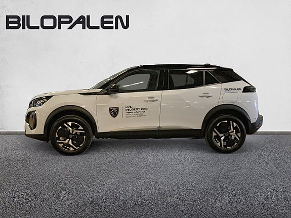 Peugeot 2008 2 of 5