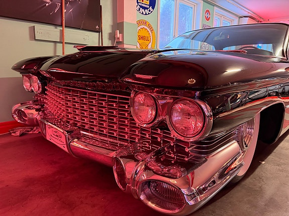 Cadillac Eldorado 2 of 15