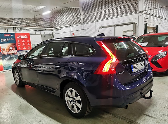 Volvo V60 4 of 21