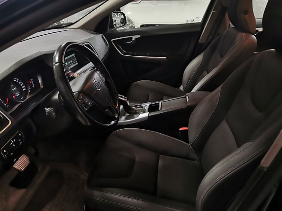 Volvo V60 8 of 21