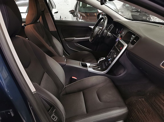 Volvo V60 10 of 21
