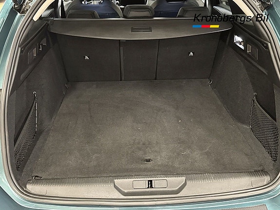 Peugeot 308 SW 14 of 18