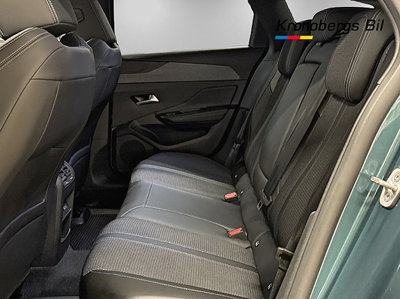 Peugeot 308 SW 9 of 18